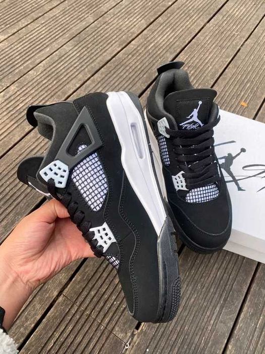 Jordan 4 Retro White Thunder R.40