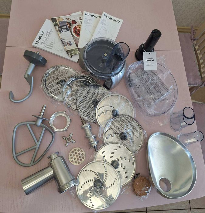 Кухонний комбайн KENWOOD Chef XL в майстер-комплектації