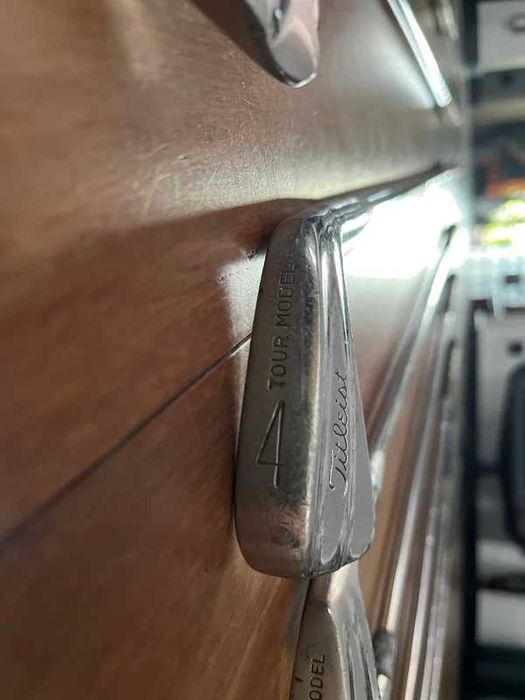 Titleist Tour Model – komplet żelazek 3-PW