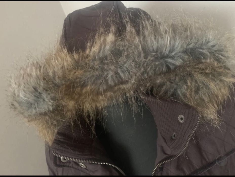 Brązowy damski płaszcz z kapturem ciepły i wygodny 38 M 40 L