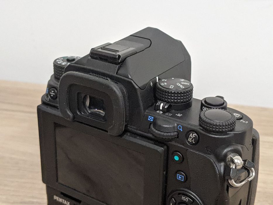 Pentax KP + D-BG7