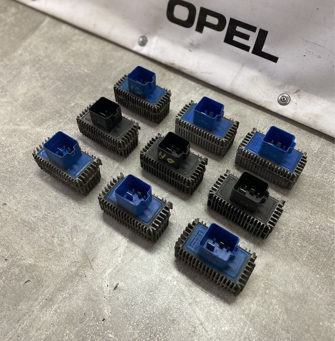 Реле свічок накала Opel Astra H