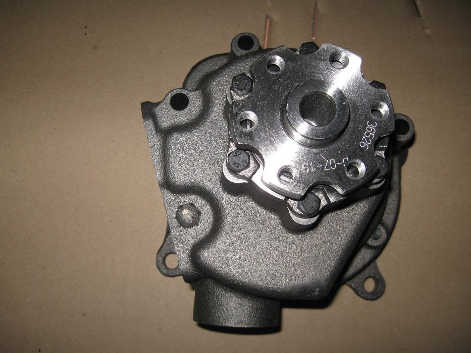 Claas 108 Silnik Mercedes OM366 LA Pompa Wody 352.201.1903