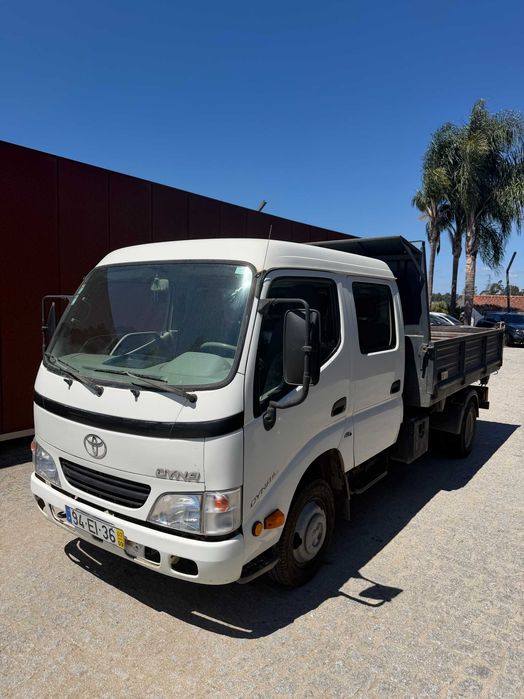 Toyota dyna cabine dupla tribasculante 3.0cc