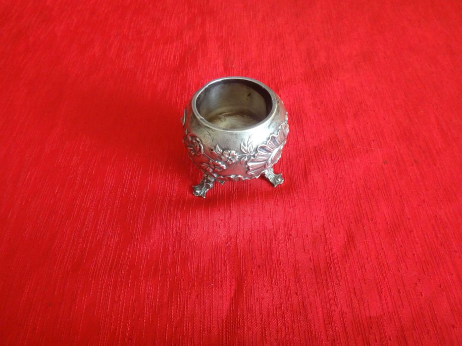 Srebrna  solniczka  -  srebro