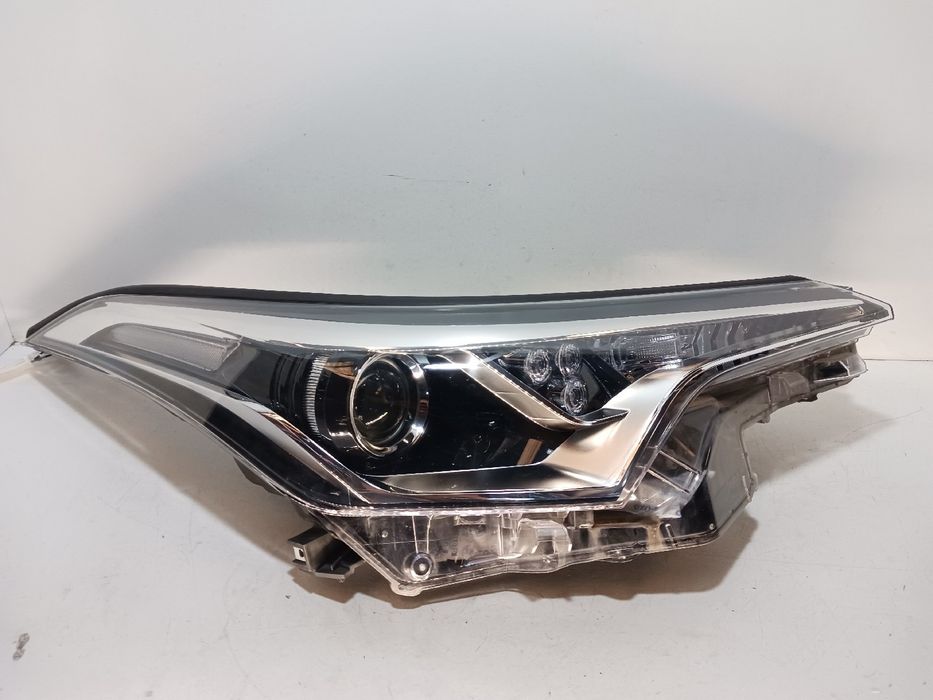 Ótica / farol direita TOYOTA C-HR (_X1_)