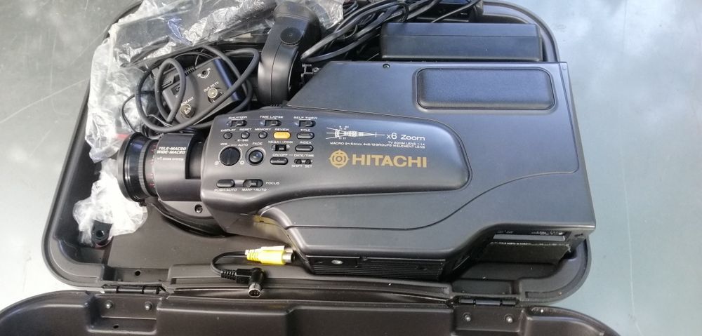 Видеокамера HITACHI VM-2480E