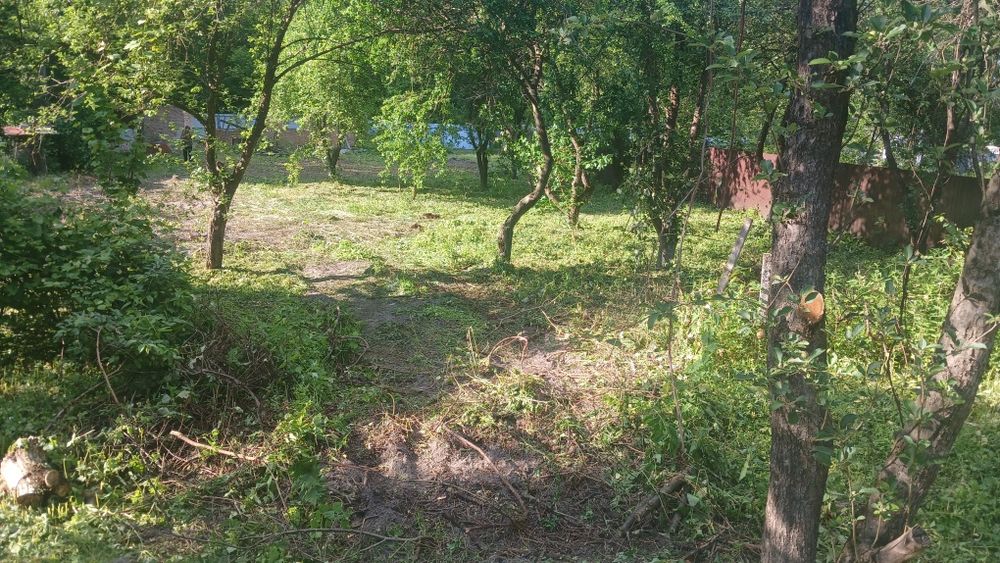 Гарна земельна ділянка ,біля лісу.  без комісій