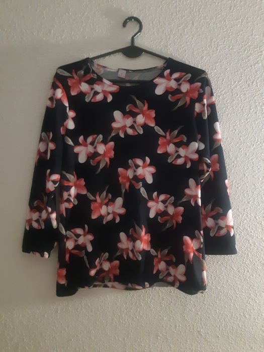 Elegancka bluzka damska w kwiaty S M L NOWA