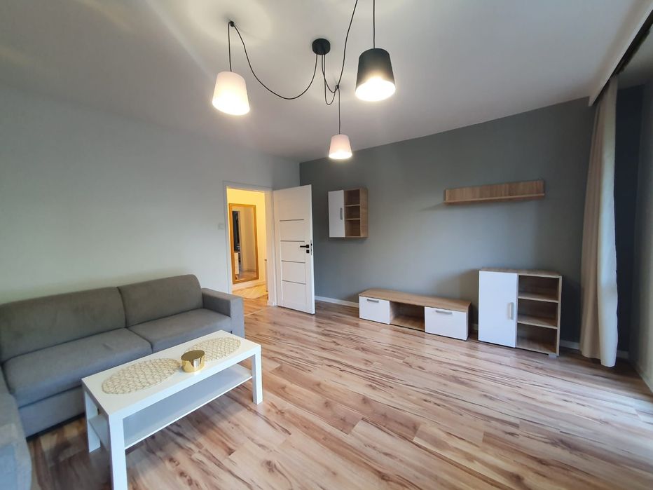 Wynajmę mieszkanie 63 M2  wysoki parter