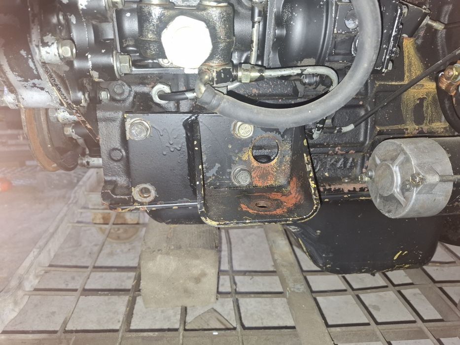 Silnik mitsubishi s4e 4cyl zamiennik perkins 700 rurka przelew