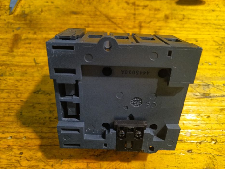 Interruptor/corte geral /disjuntor /schneider