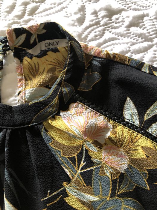 Blusa ONLY tamanho 36 NOVA
