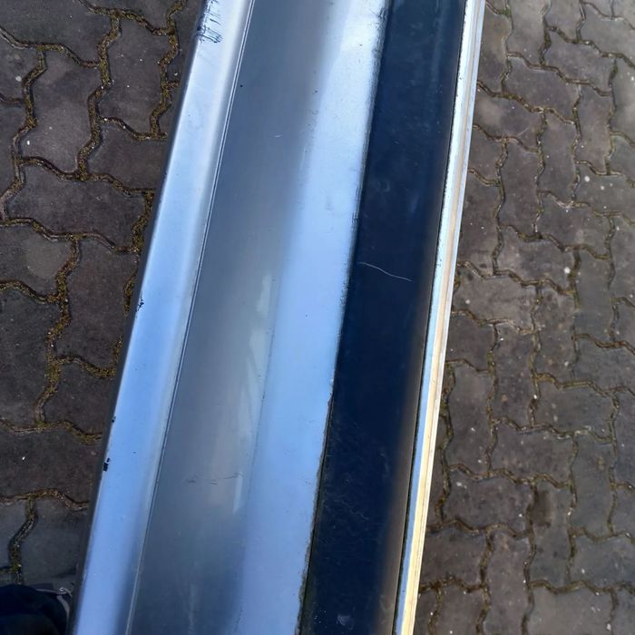 Para choques tras mitsubishi carisma ano 2002