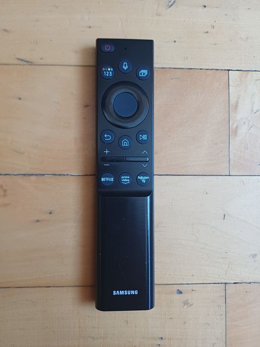 Телевізор Samsung QE-43Q67A