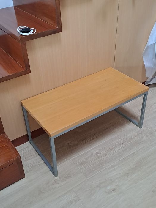 Mesa em faia,com tampo de madeira