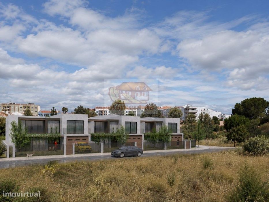 Lote com PROJECTO APROVADO para construção de moradia e piscina