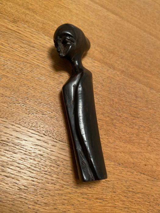 Escultura de madeira, Ndlozy, Moçambique