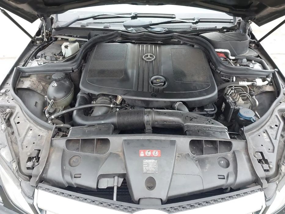 MERCEDES BENZ E220 SPORT AMG 651.911 Coupe W207 Xenon Para Peças