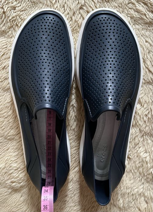 Półbuty wsuwane Crocs Iconic comfort 41 dł.27 cm.