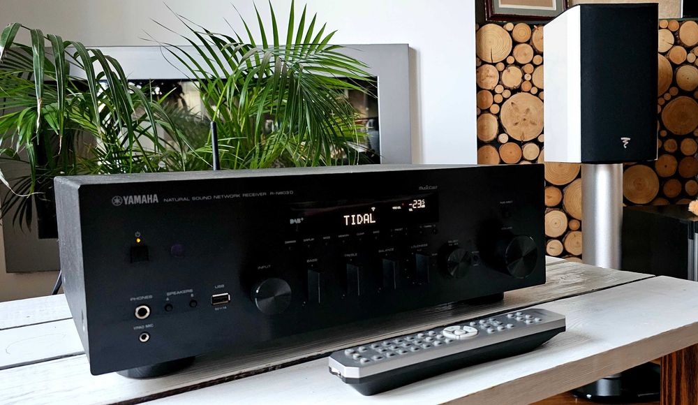 Yamaha R-N803D - amplituner sieciowy - idealny jak nowy