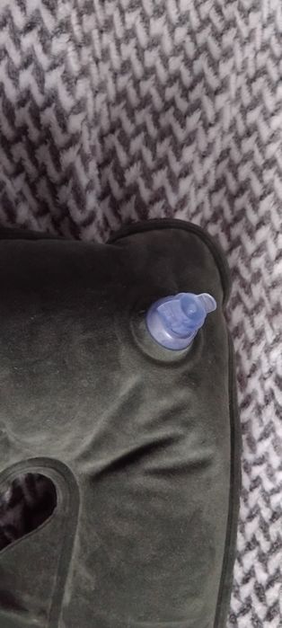 Zagłówek podróży składany