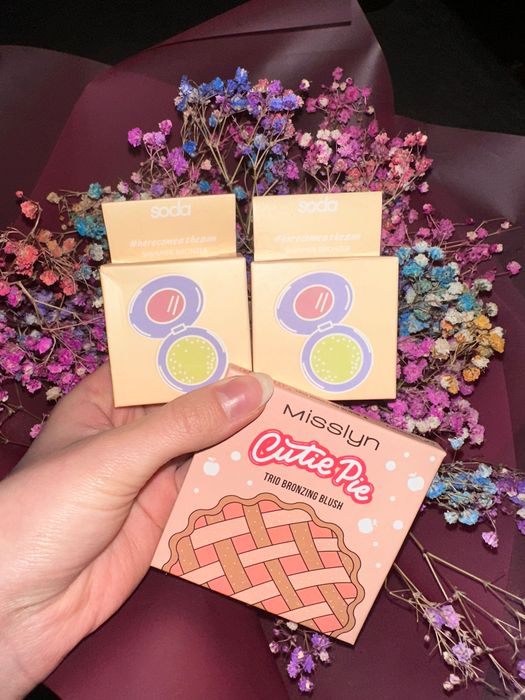 Misslyn róż bronzer rozświetlacz 3w1do konturowania + 2x bronzer SODA