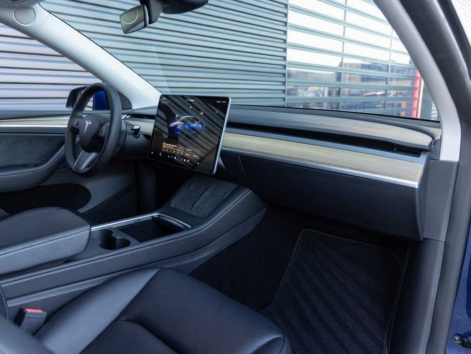 Tesla Model Y Performance      2023