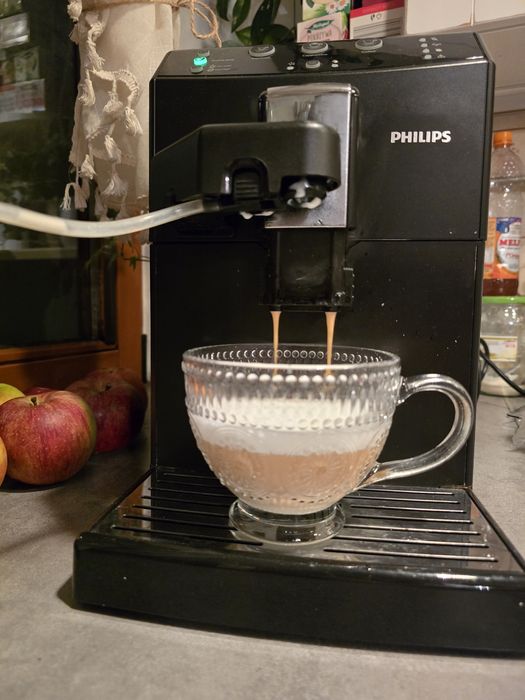 Ekspres do kawy Saeco Philips 3000 series Easy Cappuccino ciśnieniowy