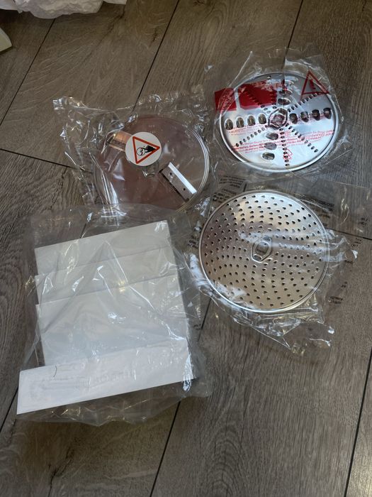 Запчасти на комбайн BOSCH MUM 4