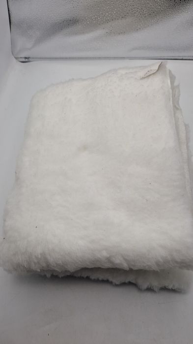 Futerko białe kupon 0,45 m.x 150 cm.