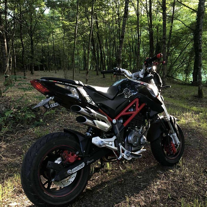 Troco Benelli TNT 125 por moto 4