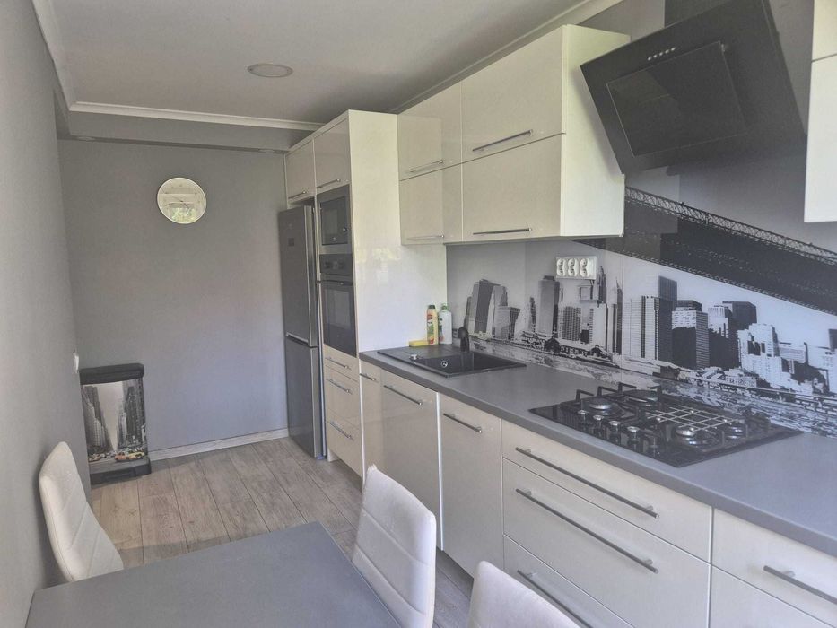 2 pokojowe, słoneczne mieszkanie  przy rynku - 45 m² - balkon, piwnica