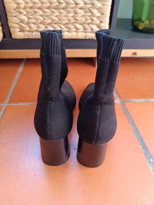 Bota preta cano baixo