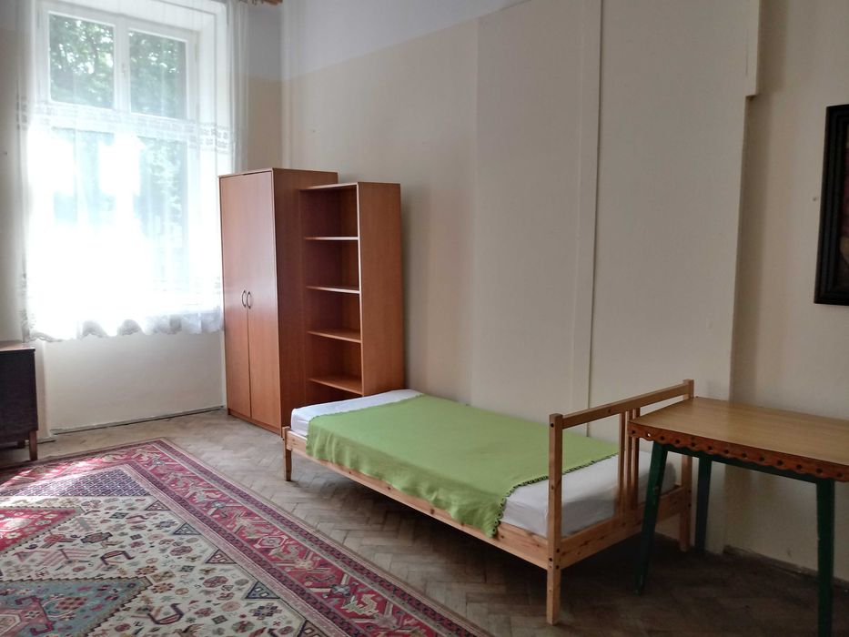 Do wynajęcia miejsce w dwuosobowym pokoju dla studentki I-IV roku w centrum Krakowa