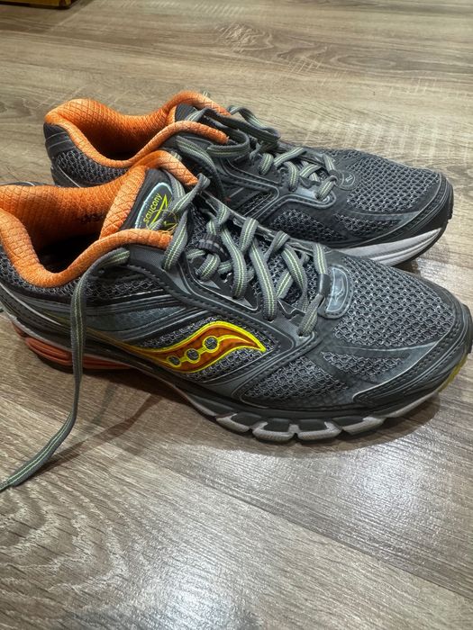 Кросівки Saucony для бігу