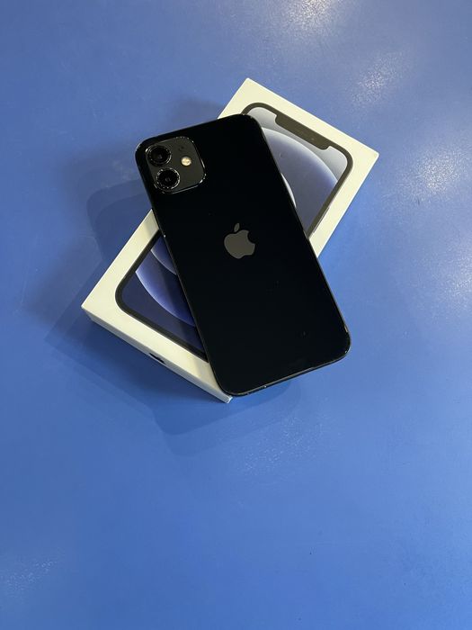 Продам Iphone 12