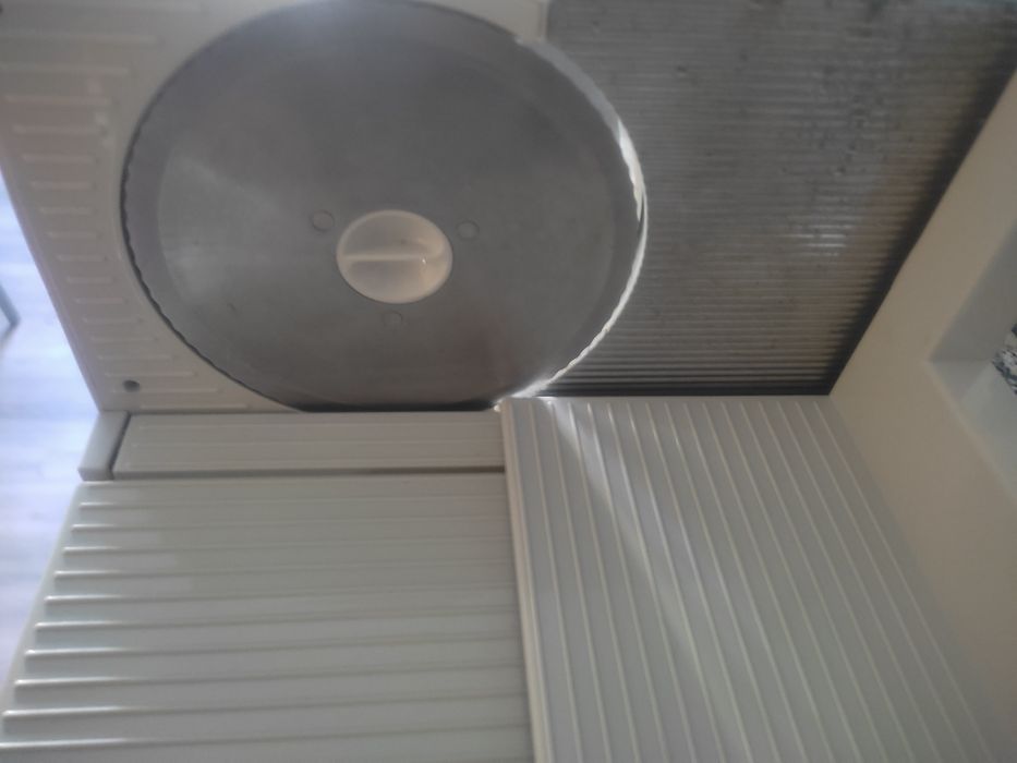 Máquina de cortar queijo e fiambre