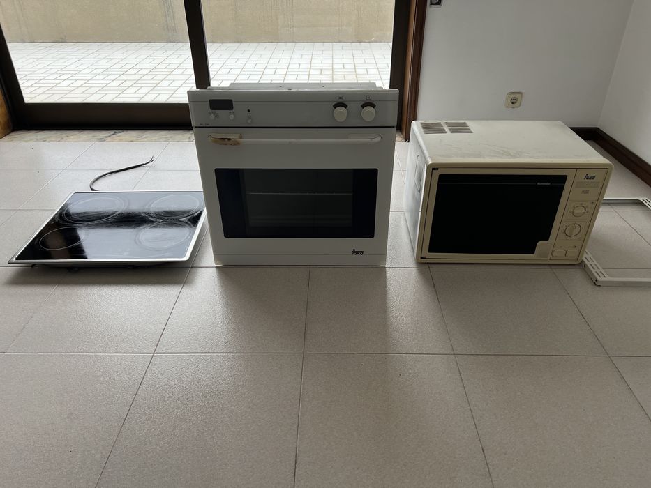 Placa Vitroceramica, Forno e Microondas TEKA