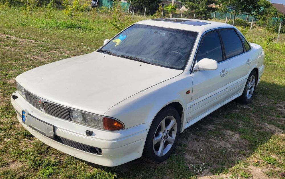 машина митсубиси сигма