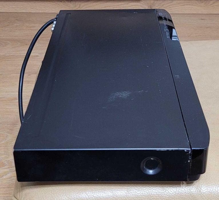 LG BD550 Odtwarzacz Blu-Ray/DVD/CD/USB z HDMI, pilot