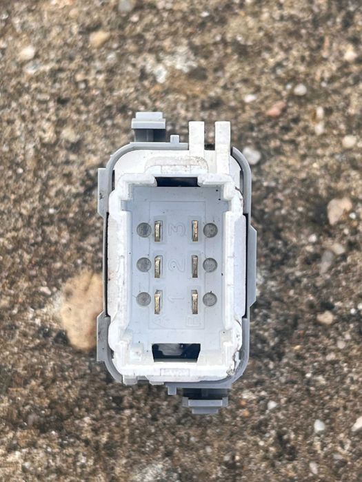 Botões comando Vidros Elétricos porta frente esquerda SENIC