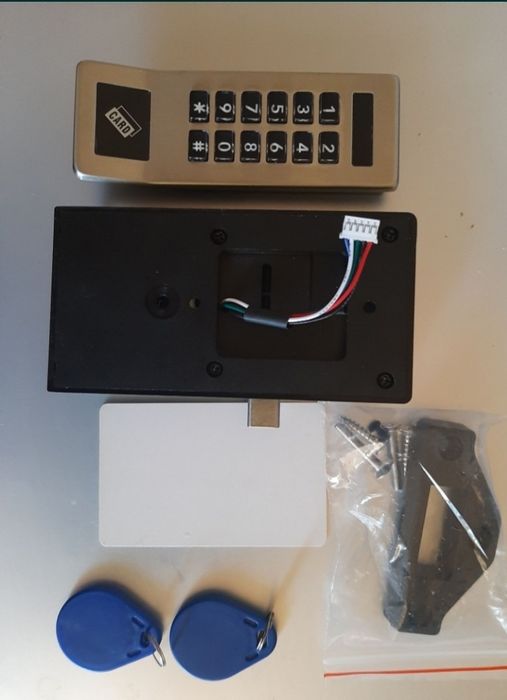 Zamek elektroniczny do szafy-drzwi