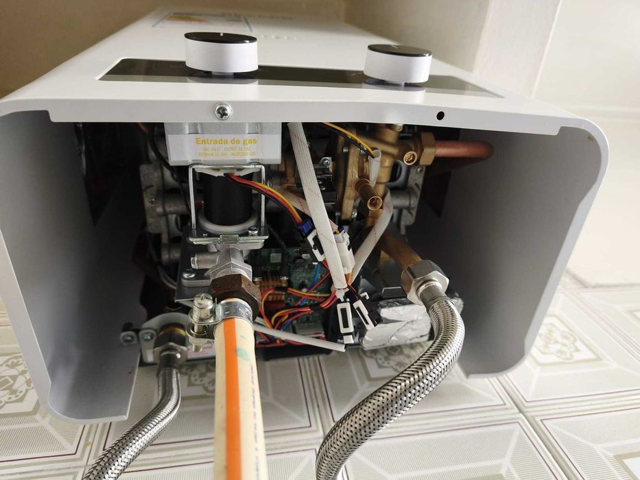 Esquentador BECKEN BWH9132 (11 L Gás Butano/Propano)