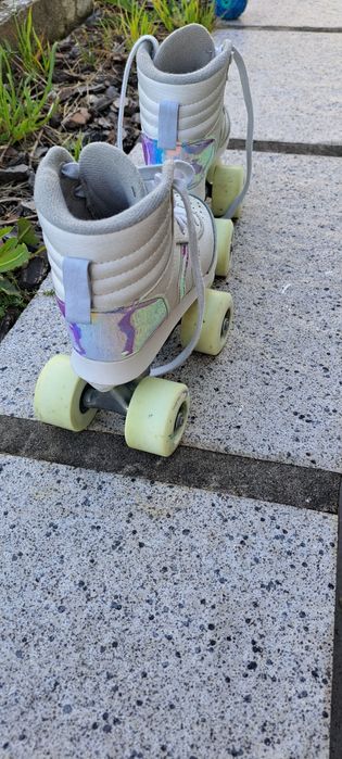 Patins em bom estado