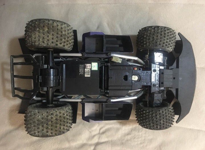 Carro Telecomandado NIKKO SUPER DOMINATOR (1996)