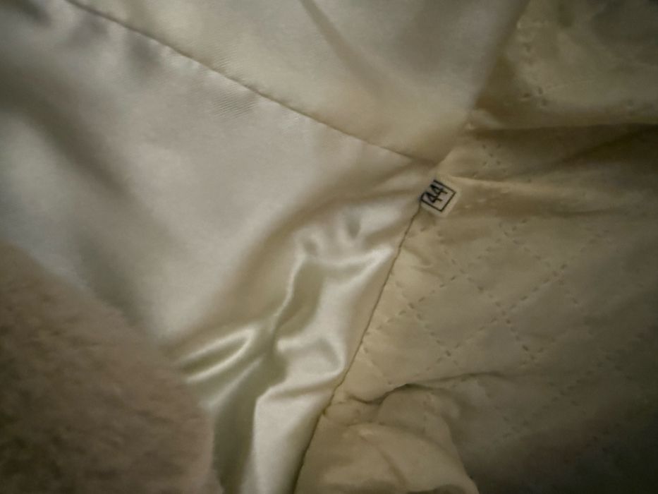 Шубка жіноча.