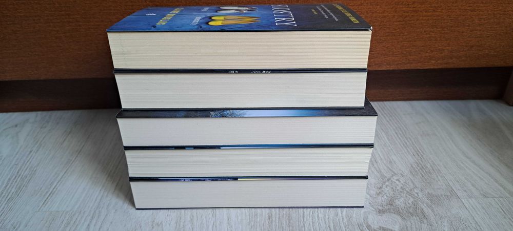 5x Claire Douglas Nowi sąsiedzi + Zła siostra + Siostry + Para spod numeru 9 + Ktokolwiek widział    BDB
