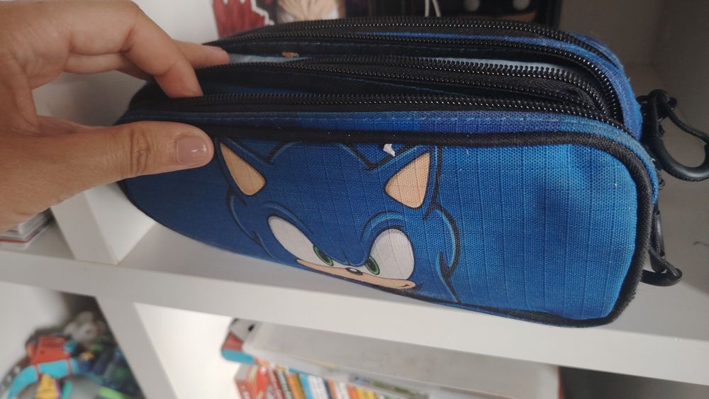 Estojo escolar Sonic novo