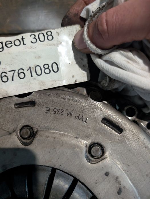 Peugeot 1,2 dwumasa z sprzęgłem